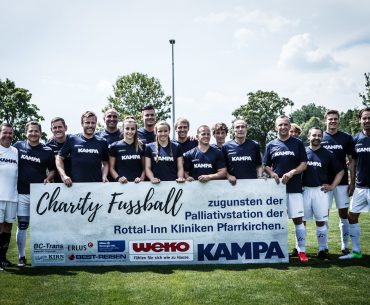 Charity Fussball organisiert von Kampa