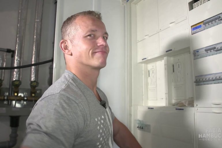 Fabian Hambüchen im Technikraum seines Hauses
